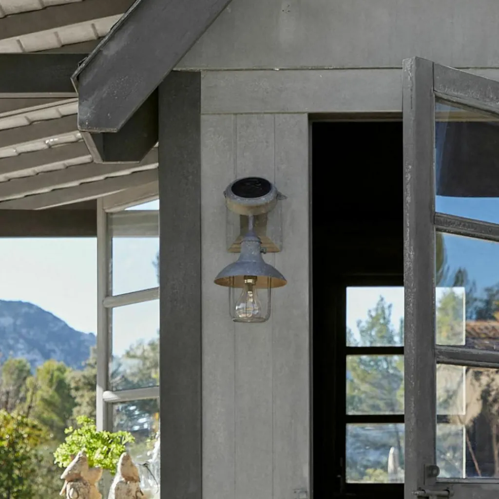 LOBERON Lanternes Led|Lampes Solaires*Lanterne murale solaire Anniviers